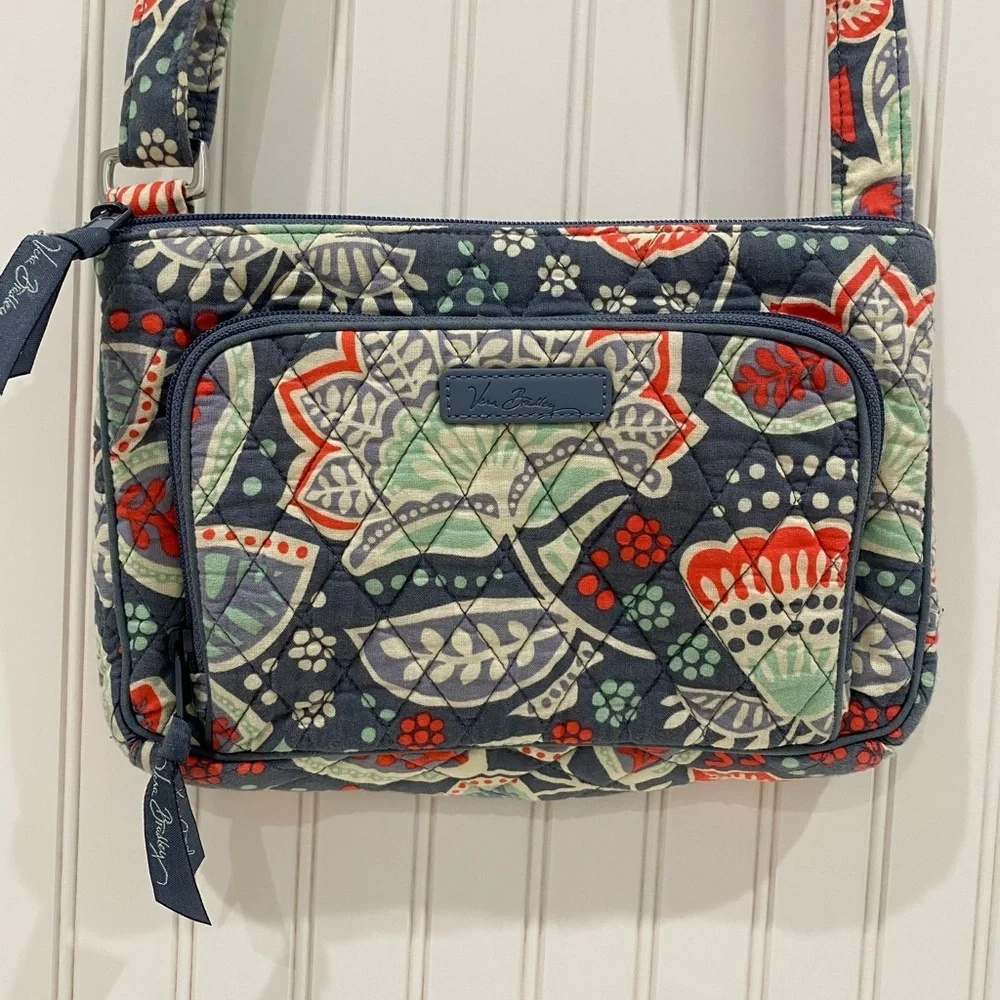 Vera Bradley Retired Nomadic Floral Little Hipster Crossbody - Picture 1 of 11